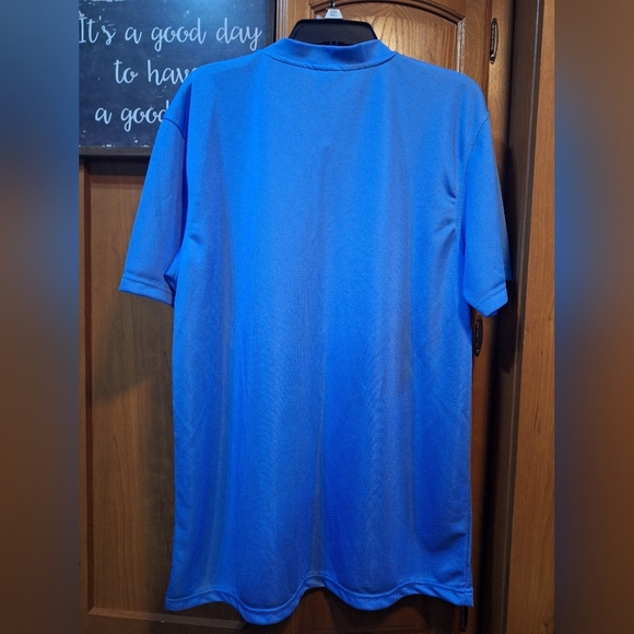 A Jerzees Blue V-Neck Men's Shirt in a Mens Size Large. - Picture 7 of 7